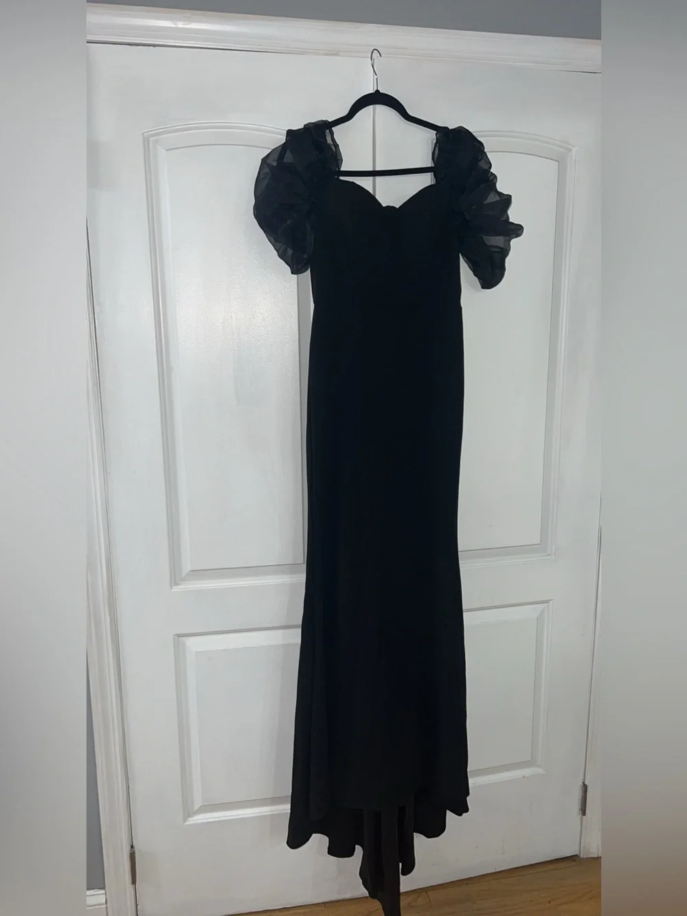 Faeriesty sleek black